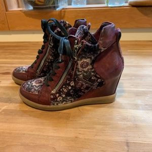 Miz Mooz Adela Eggplant Leather Wedge Ankle Bootie  Size 36